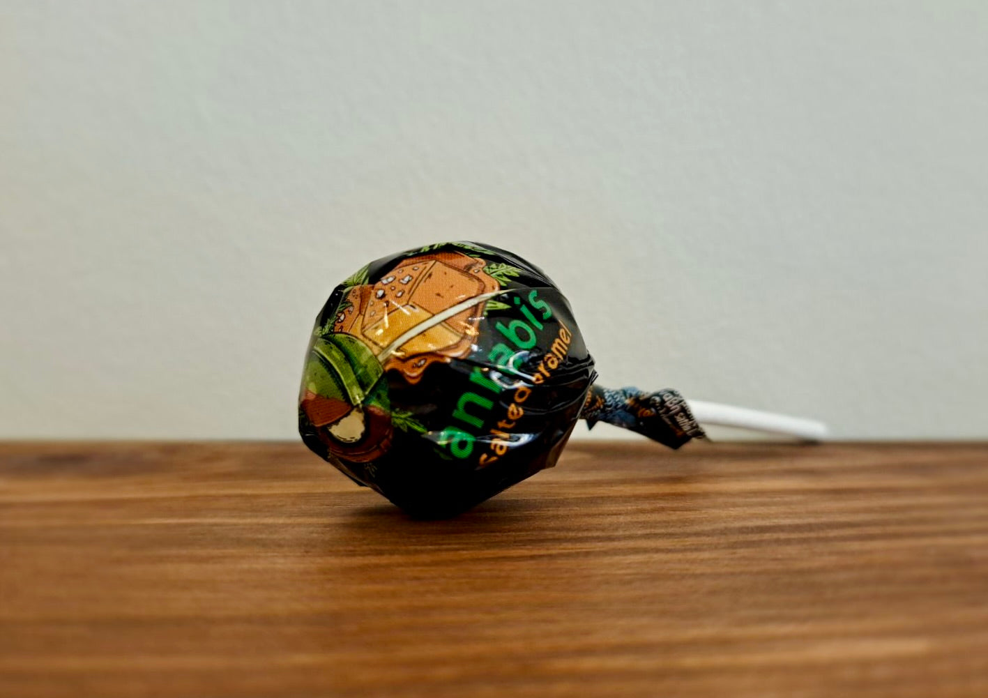 Sucette Cannabis Caramel beurre salé - Salvialapepiteverte